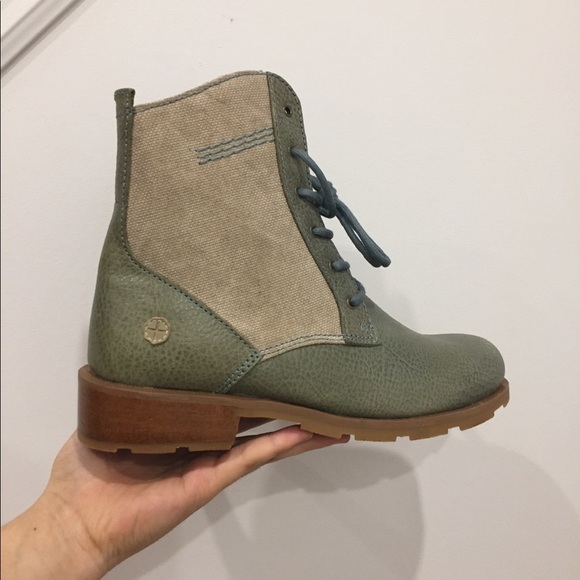 Green and brown Doc Martens leather shoes US 6 - Picture 4 of 6